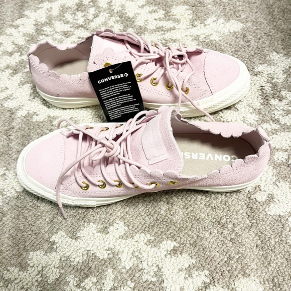 Converse Chuck Taylor AllStar Low Top Frilly Thrills Suede Sneaker Pink Size 8.5 - Picture 6 of 9